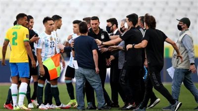 تعرف على سبب توقف مباراة منتخب البرازيل وضيفه الأرجنتين في تصفيات المونديال