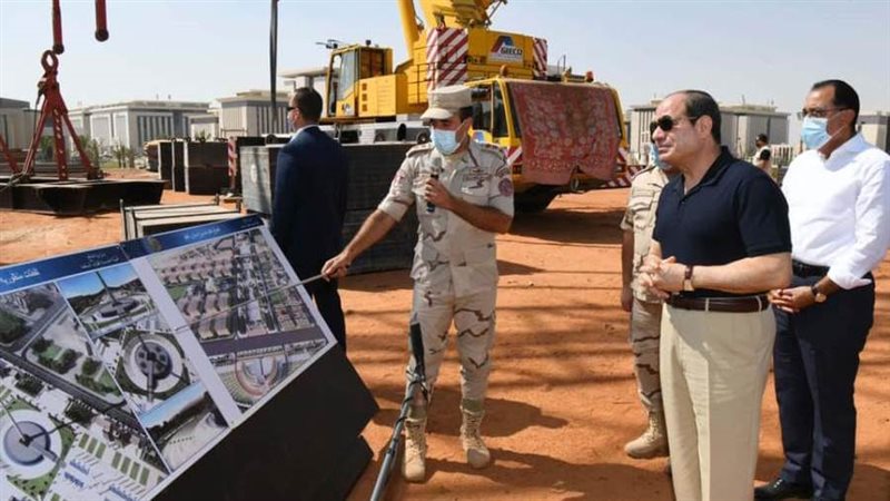 الرئيس السيسي يقوم