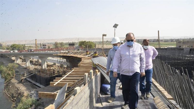 محافظ أسيوط يتفقد