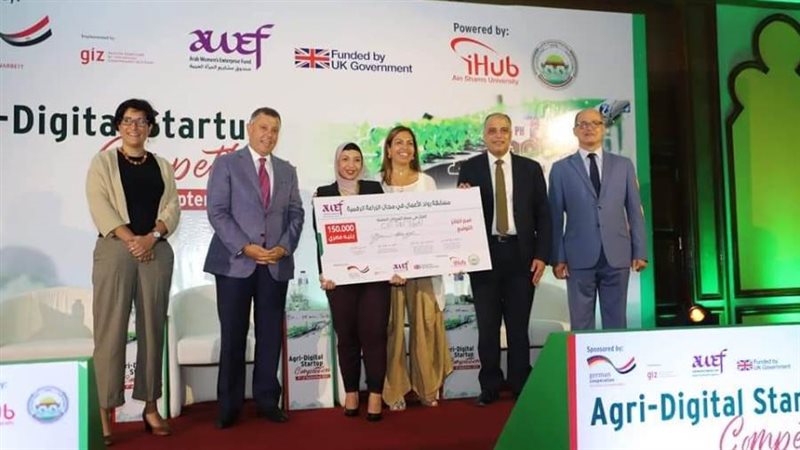 د. علاء عزوز نائبا