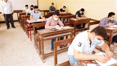 التعليم : طلاب الثانوية العامة الدور الثاني يؤدون امتحان اللغة الأجنبية الأولى