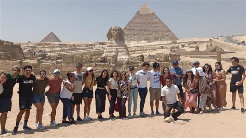 عدد من المشاركين