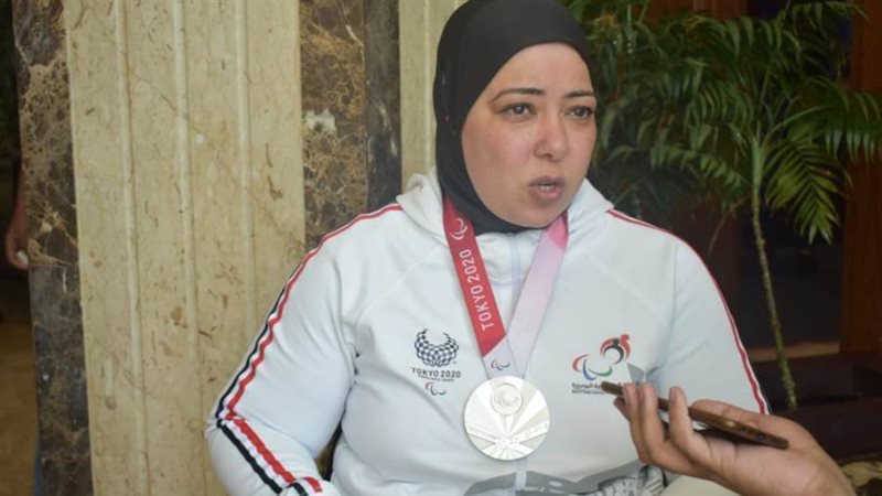 فاطمة عمر بطلة رفع