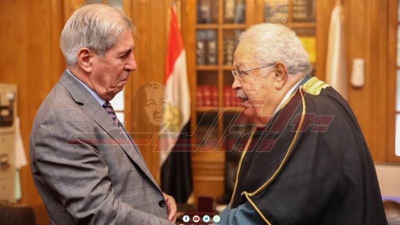 نقيب المحامين