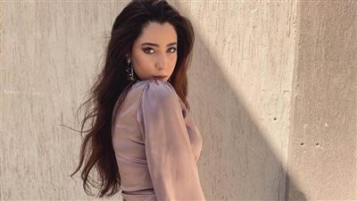 أرى داوود الابنة الصغرى لسوسن بدر في حكاية 