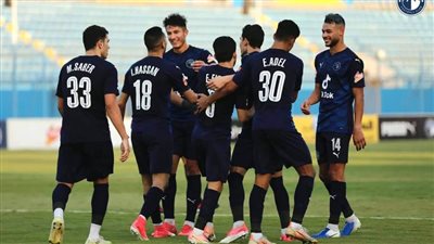 بيراميدز يعلن قائمته الأولى 