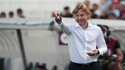 لافروف يشيد بأداء مدرب منتخب روسيا الجديد