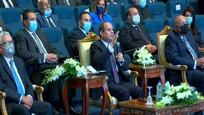 شبكة طرق ومواصلات عملاقة.. أولى خطوات الحفاظ على آدمية  الإنسان