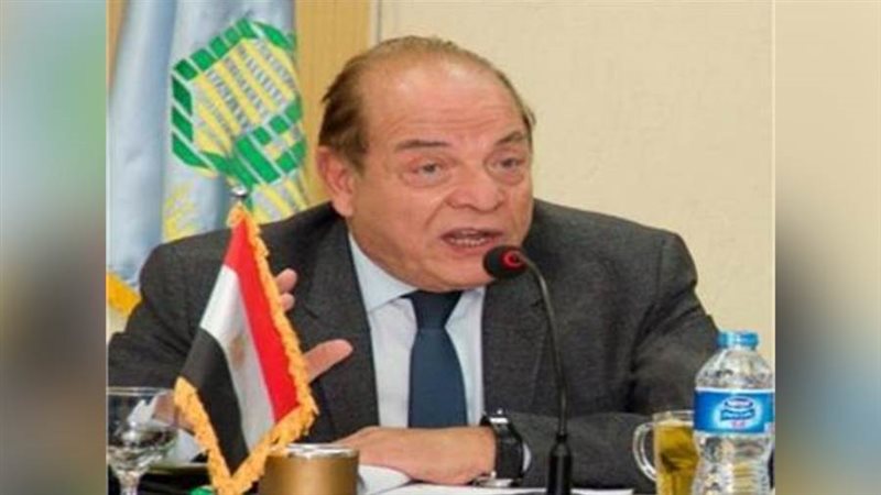 الدكتور سمير عارف