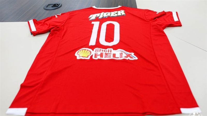 قميص يد الأهلي بالسوبر