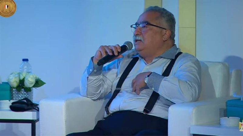 الكاتب الصحفي إبراهيم