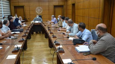 نائب محافظ الدقهلية يتابع عمل لجنة فحص تراخيص المراكب النيلية