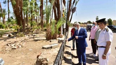محافظ الأقصر يوجه بسرعة الانتهاء من أعمال مشروع إحياء طريق الكباش