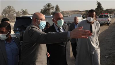  وزير الري ومحافظ بني سويف يتفقدان مخر سيل سنور