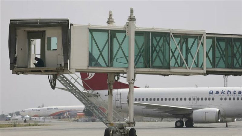 أول رحلة تجارية أجنبية