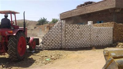 محافظ أسوان: إزالة 11 حالة تعد بمركز إدفو على مساحة 4351 م2