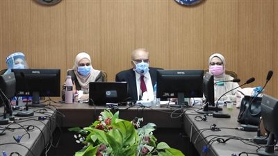 إجراءات عقابية ضد المتقاعسين عن التطعيم بلقاح كورونا بطب بنى سويف 