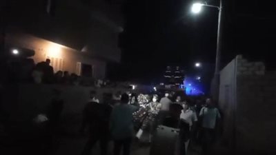 بالصور.. جنازة عسكرية وشعبية لشهيد الواجب بمسقط رأسه في بنها 