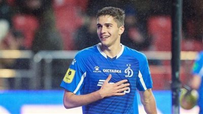 برشلونة مهتم بلاعب خط وسط دينامو موسكو