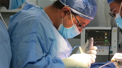 الرعاية الصحية: نجاح أول جراحة عمود فقري لطفلة بمستشفى التضامن بورسعيد