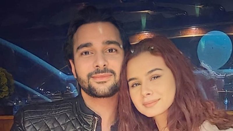 منة عرفة وزوجها