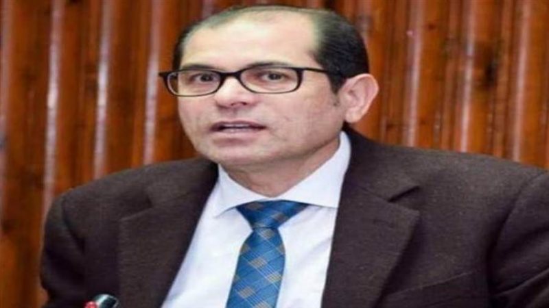 الدكتور يوسف عامر