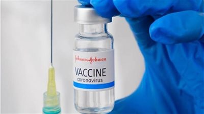 تطعيم العاملين بلقاح كورونا في الوحدة المحلية لمركز طهطا بسوهاج