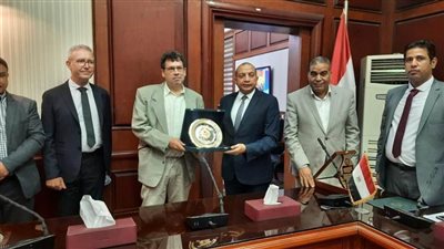 تعاون بين جامعتي بني سويف وليون والمعهد الفرنسي