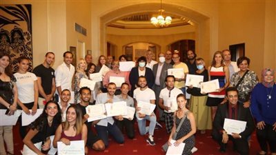 وزيرة الثقافة: 