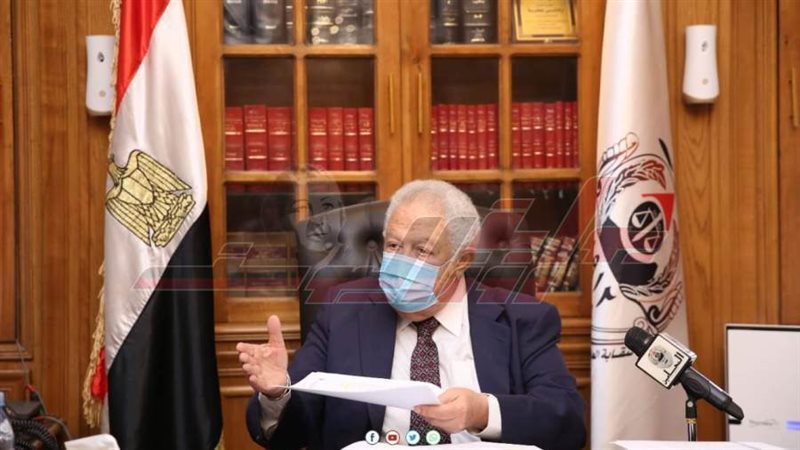 نقيب المحامين