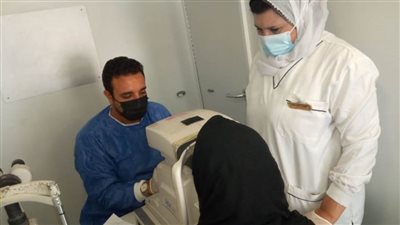 الكشف على ١٧١٠ مواطنين في قرية القهوقية بالبحيرة