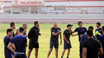 مران الزمالك.. جلسة سريعة بين كارتيرون واللاعبين