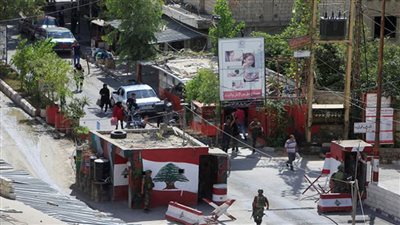 اشتباكات مسلحة بمخيم عين الحلوة للاجئين الفلسطينيين بلبنان