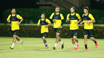 بيراميدز يواجه سبورتنج بدلًا من السكة الحديد وديًا