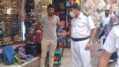 حملات أمنية وتموينية مكبرة بالأقصر لرفع الإشغالات وتشديد الرقابة على الأسواق والمخابر