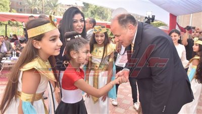 محافظ أسيوط يلتقي القس أندريه زكي رئيس الطائفة الإنجيلية (صور)