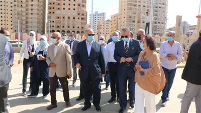 محافظ القاهرة يتابع تسكين أهالي عزبة أبوقرن بمدينة 