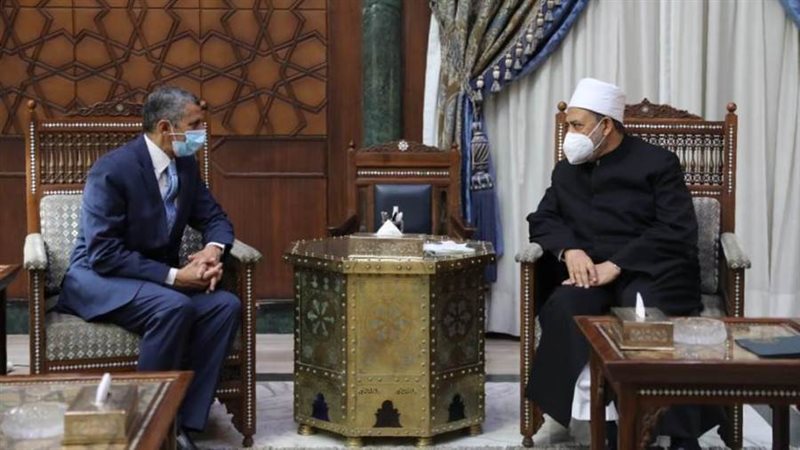 شيخ الازهر وسفير