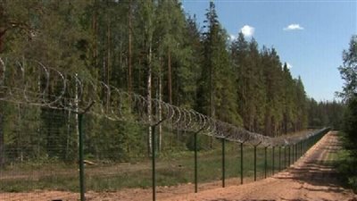  حرس الحدود البولندي ينقذ مهاجرين علقوا في مستنقع