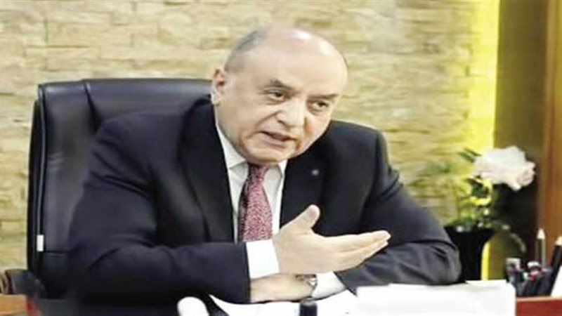 رئيس الشركة القابضة