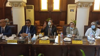 نائب رئيس جامعة الإسكندرية: يوجه بضرورة أخذ اللقاح لكل منتسبي الجامعة