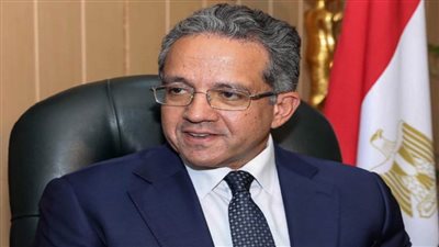 العنانى يصدر قرارا وزاريا بشأن الرحلات الاختيارية للسائحين