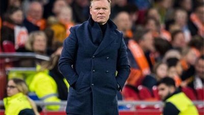 قبل مواجهة قادش..رونالد كومان يثير الجدل بتصرف غريب