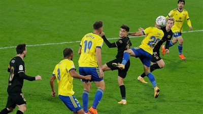 كومان يعلن قائمة برشلونة استعدادا لمواجهة قادش