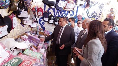 محافظ البحيرة يفتتح معرض أهلا بالمدارس بكفر الدوار
