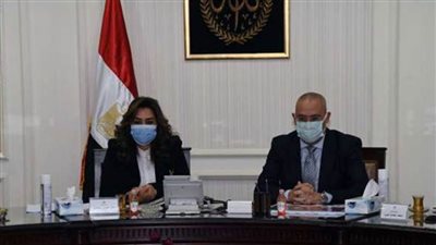 وزير الإسكان ومحافظ دمياط يبحثان مقترحات تطوير مناطق برأس البر