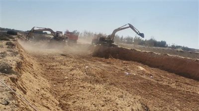 وزير النقل يتفقد مشروع القطار الكهربائي السريع 