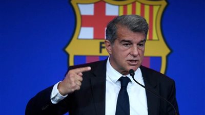 برشلونة يقرر تخفيض راتب ثلاثة لاعبين لإعادة هيكلة الوضع الاقتصادي للنادي