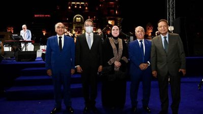 العناني يشارك في افتتاح المهرجان الثقافى الدولى 