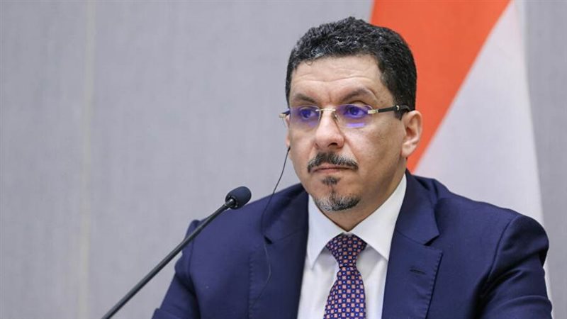 أحمد عوض بن مبارك